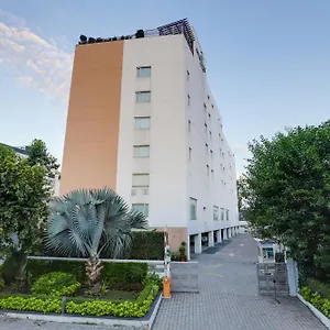 Hotel Lemon Tree