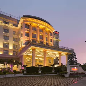 Hotel Ramada Plaza By Wyndham, Chandigarh